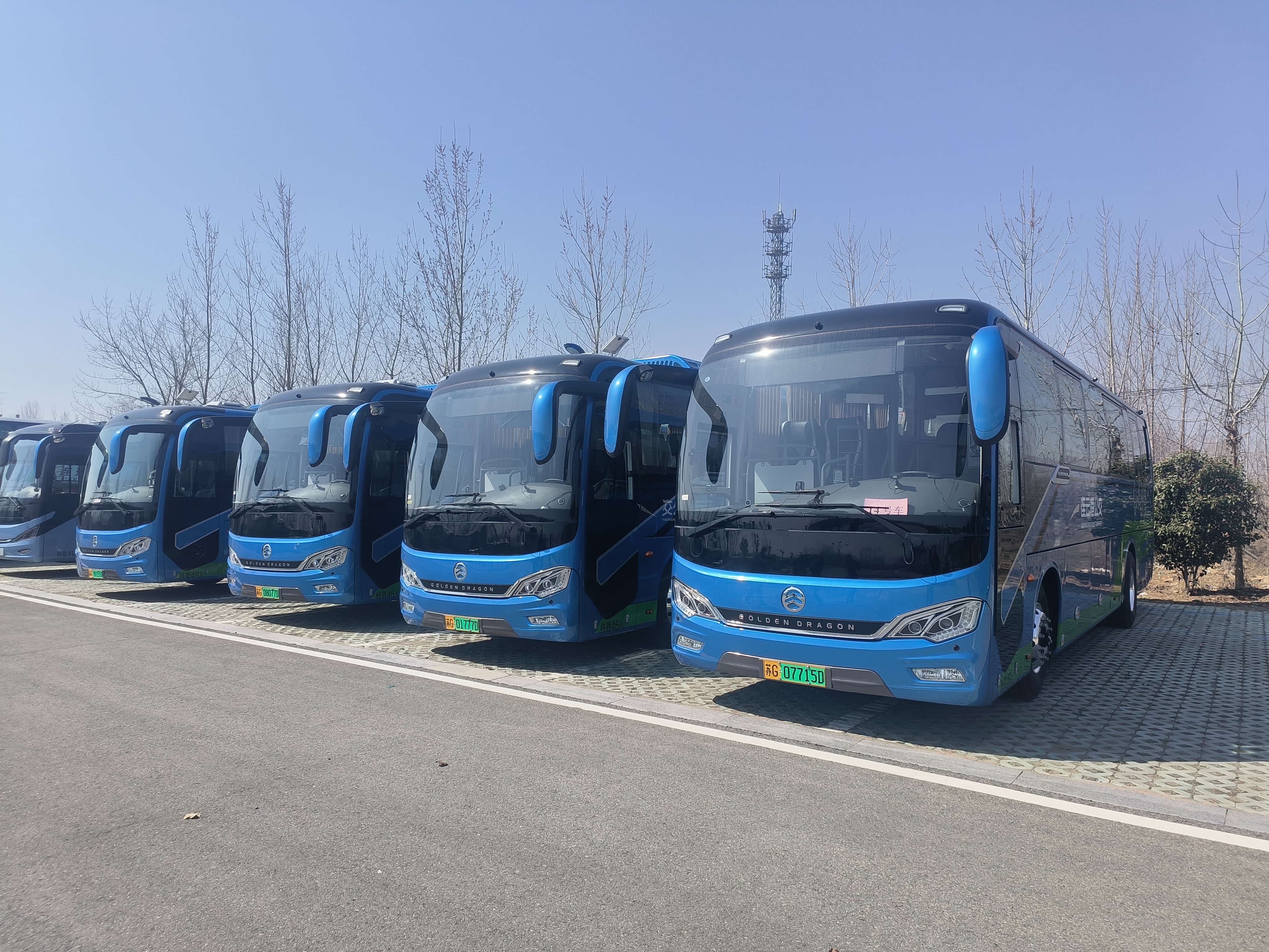 坐定制公交，享浪漫春色！ 佳連公交助力中小學春游踏青之旅