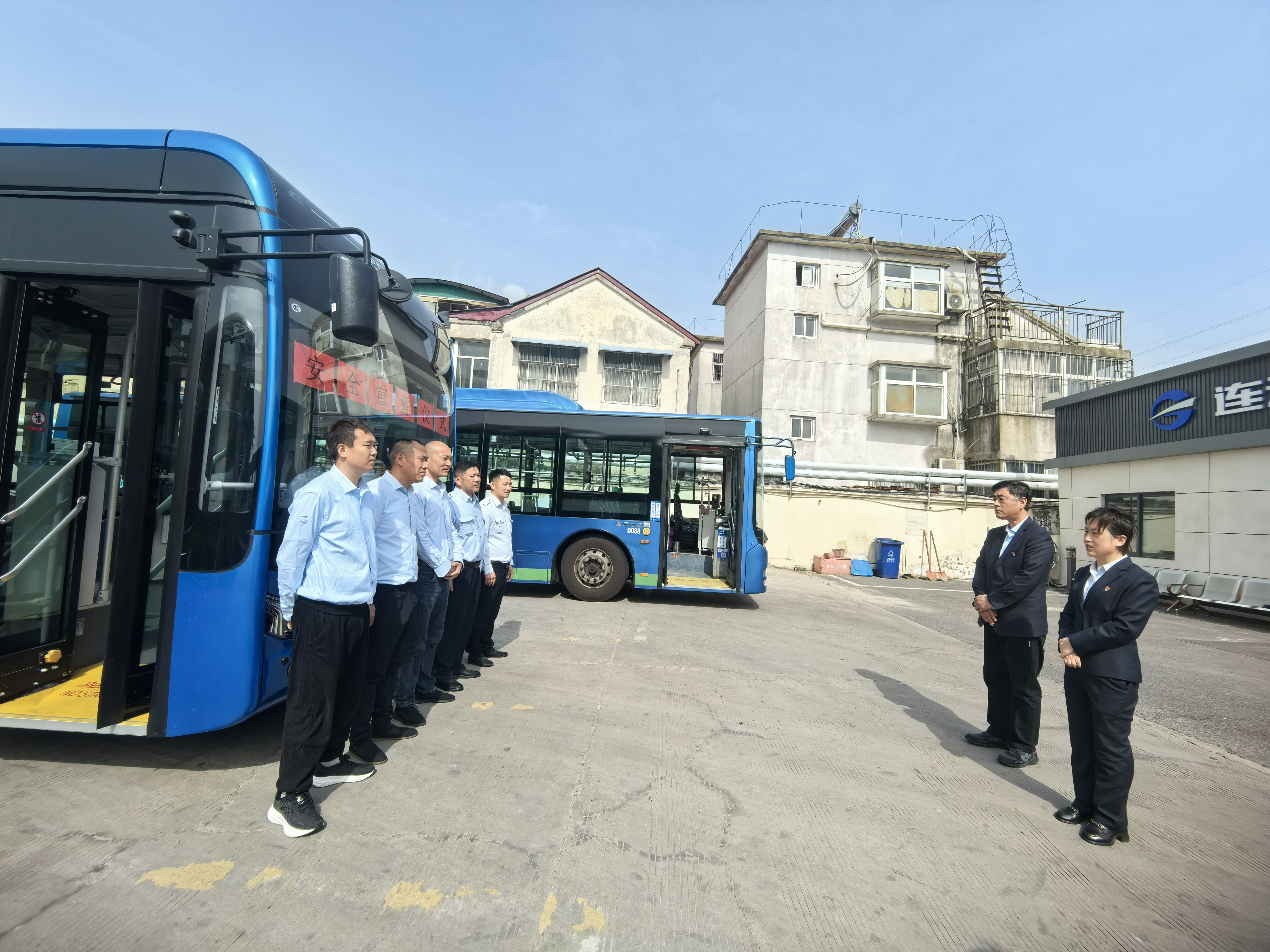 你予我一份誓詞，我與你共享榮光——公交集團開展新入職駕駛員安全行車宣誓儀式