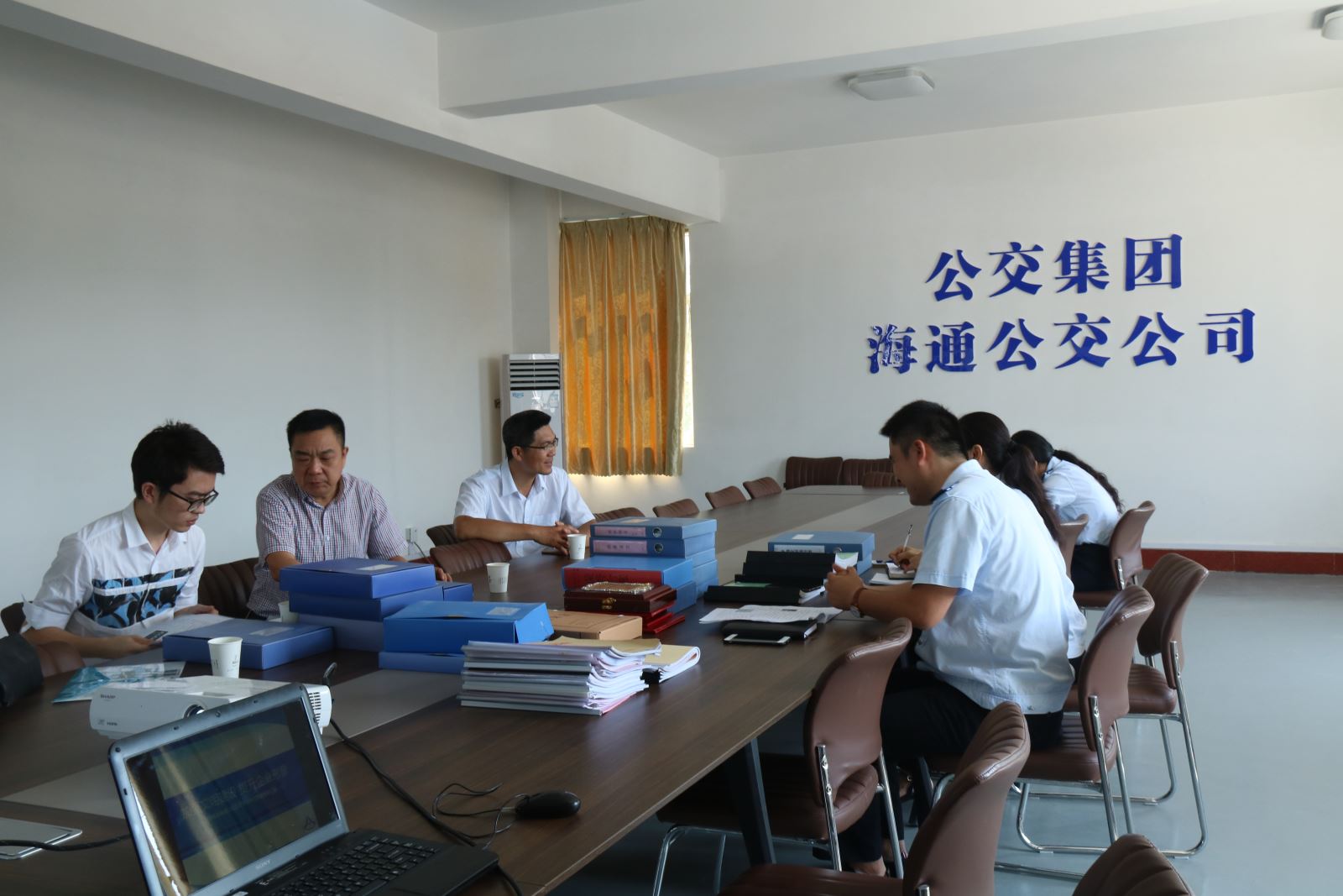 市文明辦工作組到公交集團(tuán)海通公交公司驗收市級文明單位創(chuàng)建工作
