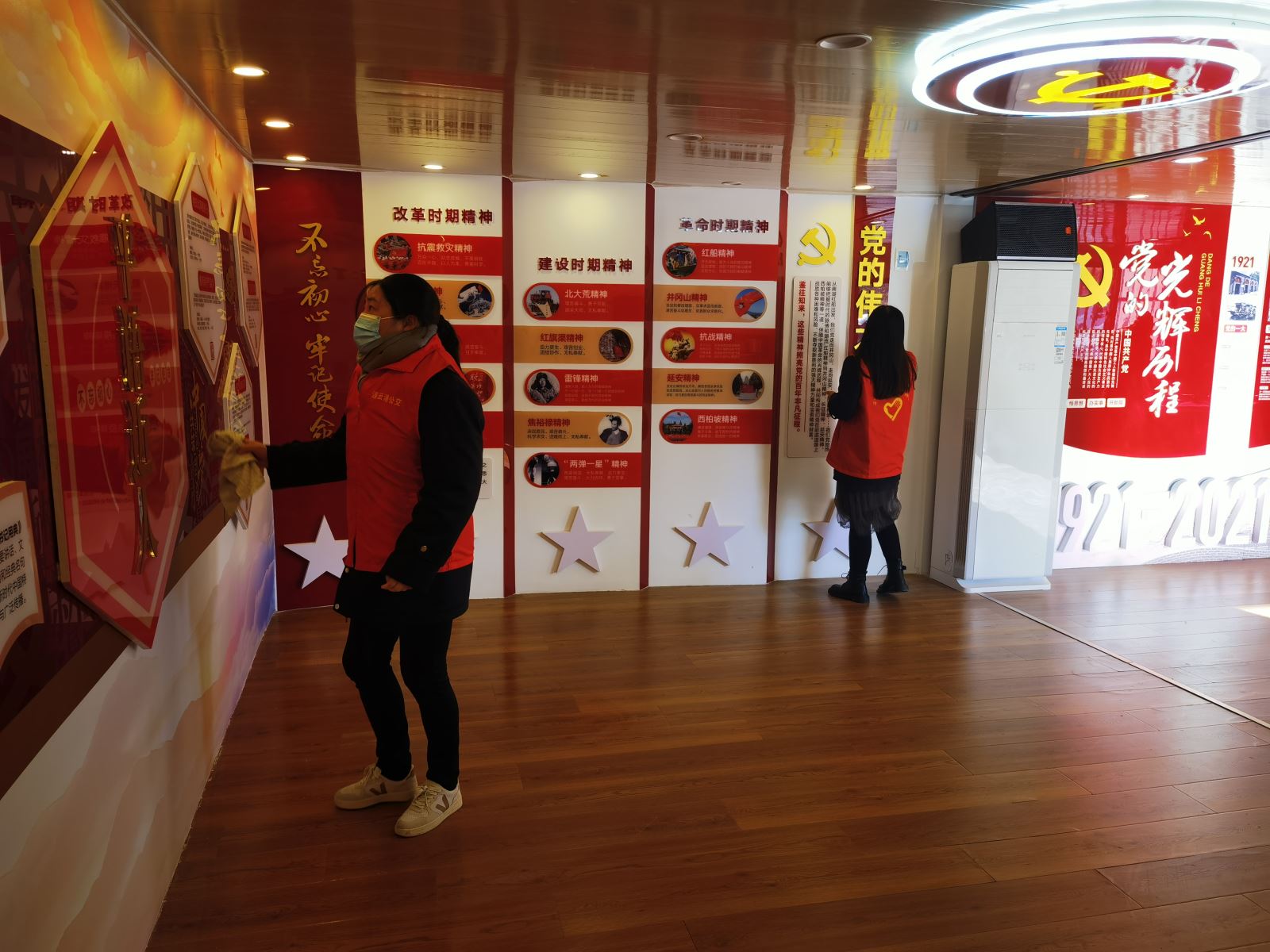 公交集團公交事業(yè)一部黨支部踐行 “兩在兩同”，“合力”促“合心”