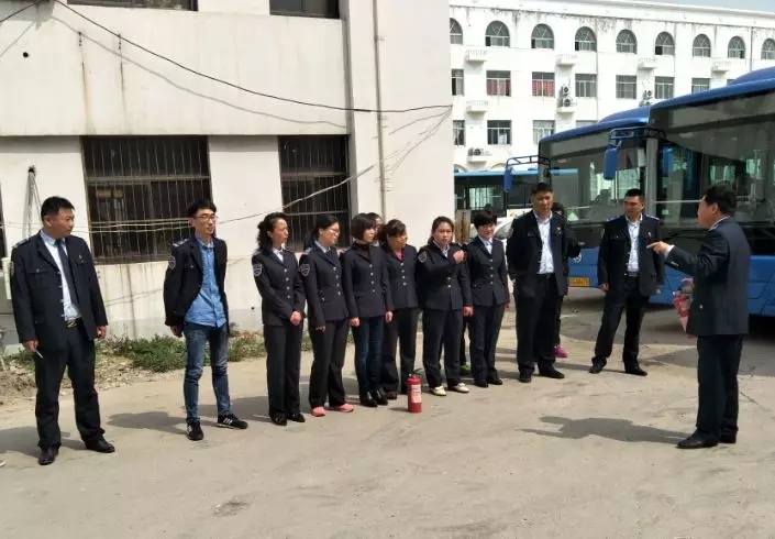 “共筑心中防火墻，搭起生命安全網”消防演練走進公交集體佳連公司