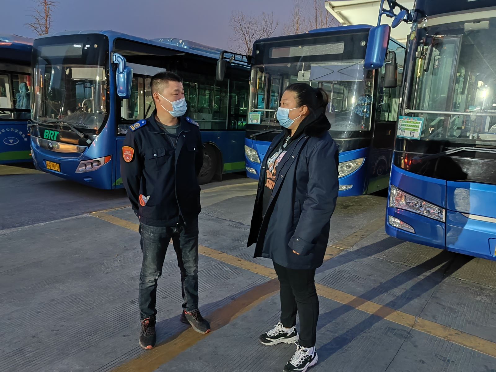 公交事業(yè)一部加強(qiáng)晚班車輛安全行車交待保障運(yùn)營有序進(jìn)行