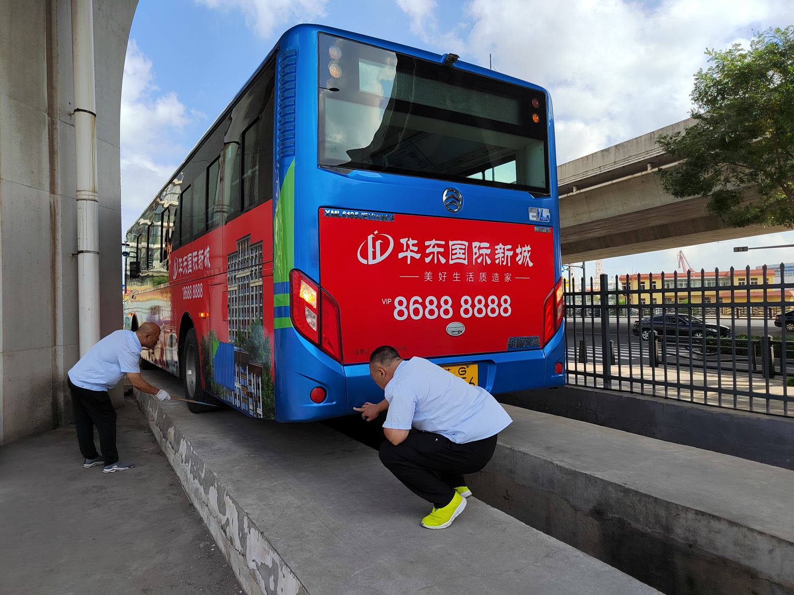 公交集團(tuán)公交事業(yè)二部開(kāi)展中秋節(jié)前機(jī)務(wù)專(zhuān)項(xiàng)大檢查