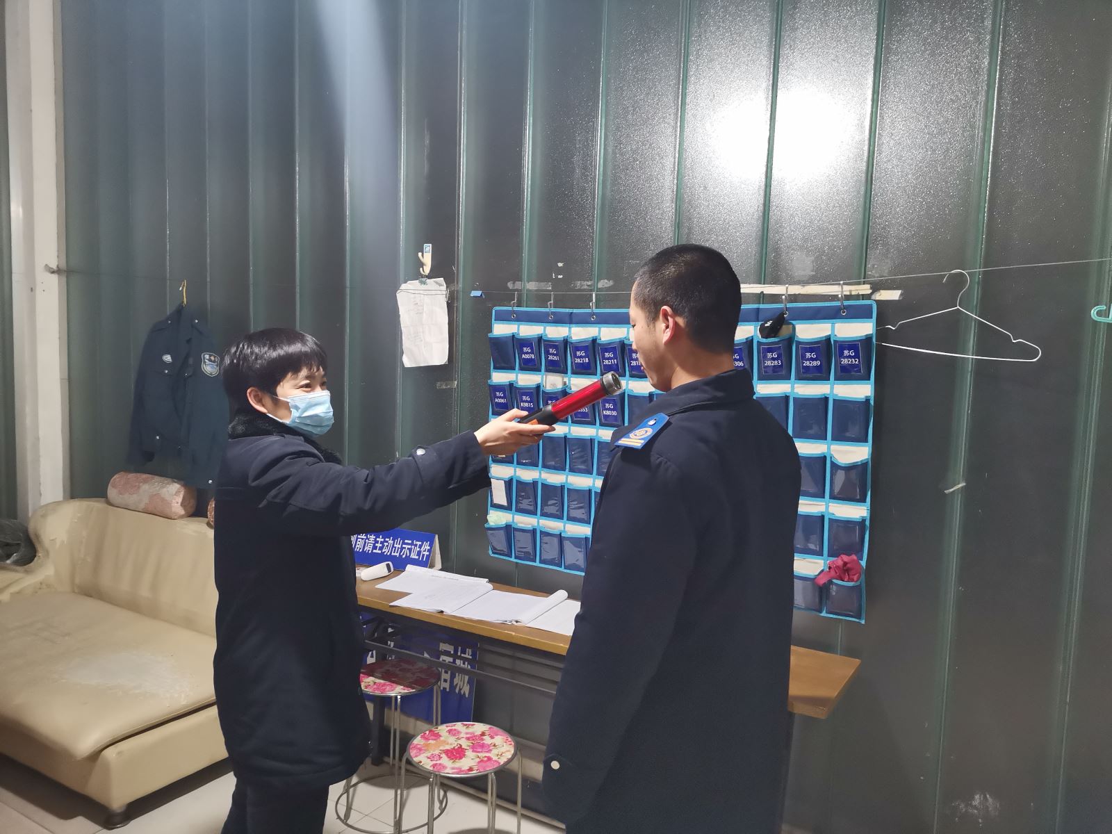 公交事業(yè)二部持續(xù)開(kāi)展駕駛員崗前溫度、酒精、血壓測(cè)試工作