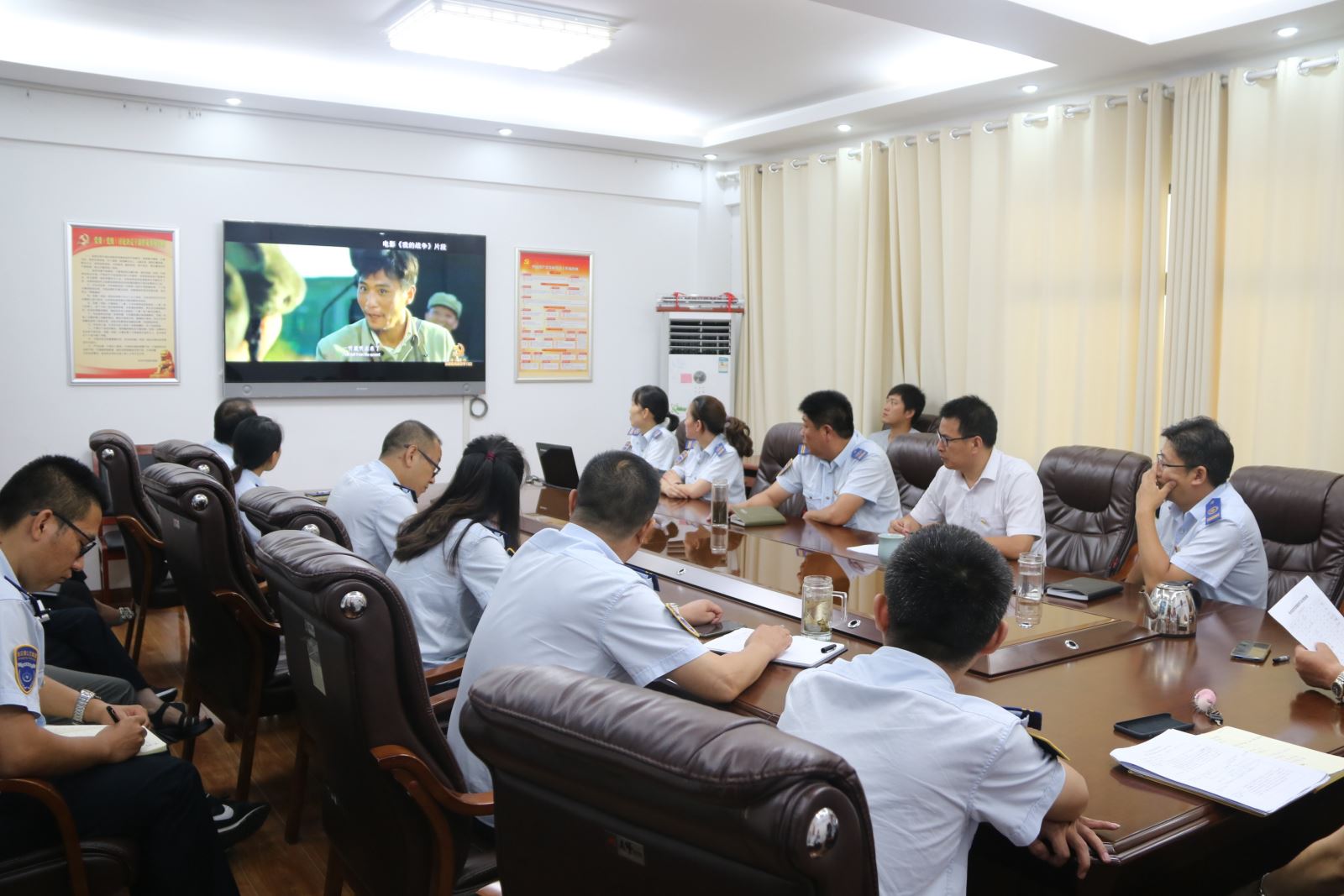 公交集團(tuán)組織開展黨員固定學(xué)習(xí)日活動(dòng)